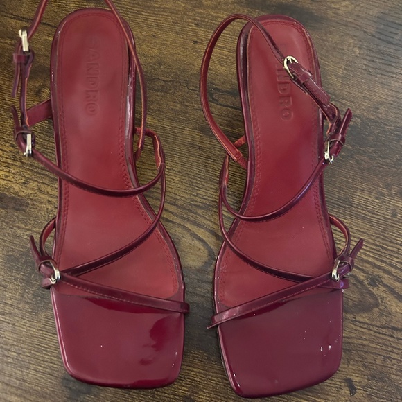 sandro red strappy heels - Picture 1 of 4